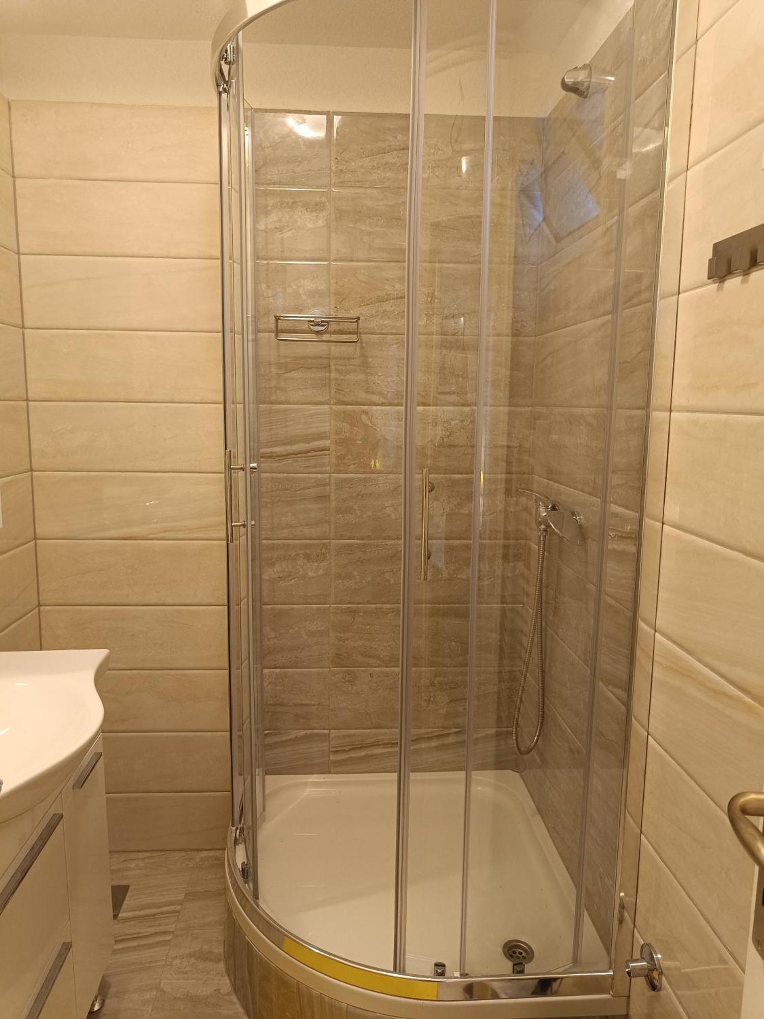 Apartments Fani Kanun Бол Екстериор снимка